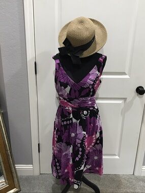 Sandra Darren Purple Floral V-Neck Midi Dress
